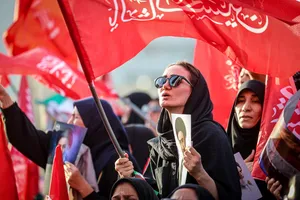 تشییع پیکر مطهر آقای شهید ایران و خانواده ایشان -۱

