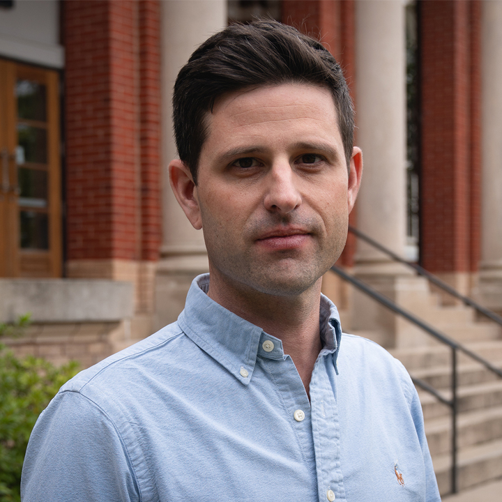 «کلینت پنیک»، استادیار حشره‌شناسی دانشگاه آبرن آمریکا