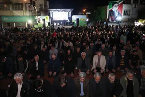 اقامه نماز استغاثه به امام زمان زمان(عج) - چهارراه نبرد خیابان پیروزی