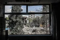 ایران، سرزمین ایستادگی در برابر طوفان‌های سخت است