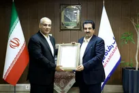 حمایت‌های بانک رفاه کارگران از توسعه اشتغال در کشور، مورد تقدیر وزارت تعاون، کار و رفاه اجتماعی قرار گرفت