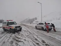 ترافیک سنگین در برخی محور‌های برون‌شهری برخی استان‌ها / بارش برف و باران در ارتفاعات محور‌های چالوس و هراز