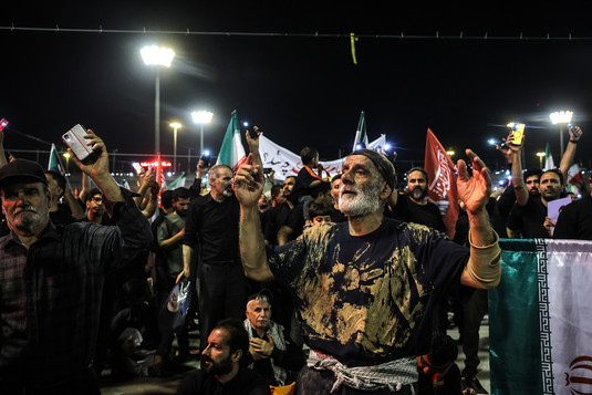 شامگاه نخستین روز وداع با رهبر شهید انقلاب