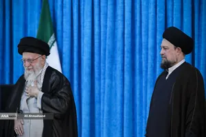 پاسخ مقام معظم رهبری به ابراز احساسات مردم در مراسم سی و ششمین سالگرد ارتحال امام خمینی (ره) 