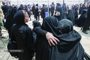 تشییع و خاکسپاری شهدای حملات رژیم صهیونیستی در قطعه42 بهشت زهرا(س)