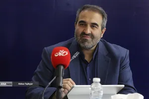 دکتر سیدمحمود هاشمی معاون علوم انسانی و هنر دانشگاه آزاد اسلامی
