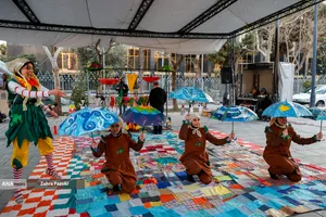 اولین روز اجراهای خیابانی جشنواره تئاتر فجر
