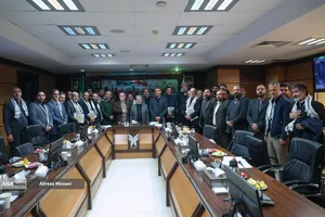 نشست جمعی از بسیجیان با بیژن رنجبر رئیس دانشگاه آزاد اسلامی