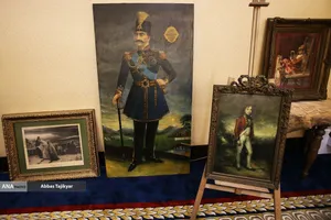 تزامناً مع اليوم العالمي للصناعات اليدوية، أقیم معرض للقطع الأثرية والصناعات التقليدية في فندق بارسيان آزادي بالعاصمة طهران، بحضور جمع من المهتمين والزوّار.