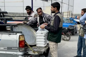 در پی تجاوز جنایتکاران آمریکایی-صهیونی به مناطق مسکونی اصفهان، گروه های جهادی از لحظات ابتدایی وقوع این جنایت، در کنار امدادگران مشغول خدمت رسانی، آواربرداری و بازسازی منازل آسیب دیده مردم هستند.