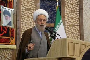 امام جمعه شیراز: سرمایه‌گذاری برای تولید، نان بر سر سفره مردم می‌آورد