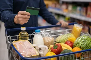 کالابرگ خانوارهای دارای کد ملی ۳ تا ۶ فردا شارژ می‌شود/ اعتبار یک میلیون تومانی به ازای هر نفر