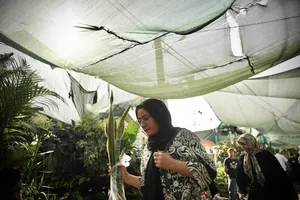 بازار گل محلاتی
