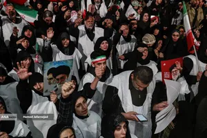  اجتماع مردمی در خونخواهی امام شهید امت - خیابان پیروزی چهارراه کوکاکولا