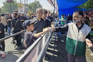 برپایی موکب خادمیاران و یاوران رضوی منطقه دارالمومنین در مسیر پیاده&zwnj;روی جاماندگان اربعین