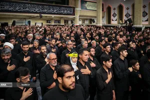 مراسم عزاداری شام غریبان حسینی (ع) در حسینیه امام خمینی
