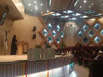 جامعه با زنان بی‌ایمان خلع سلاح می‌شود