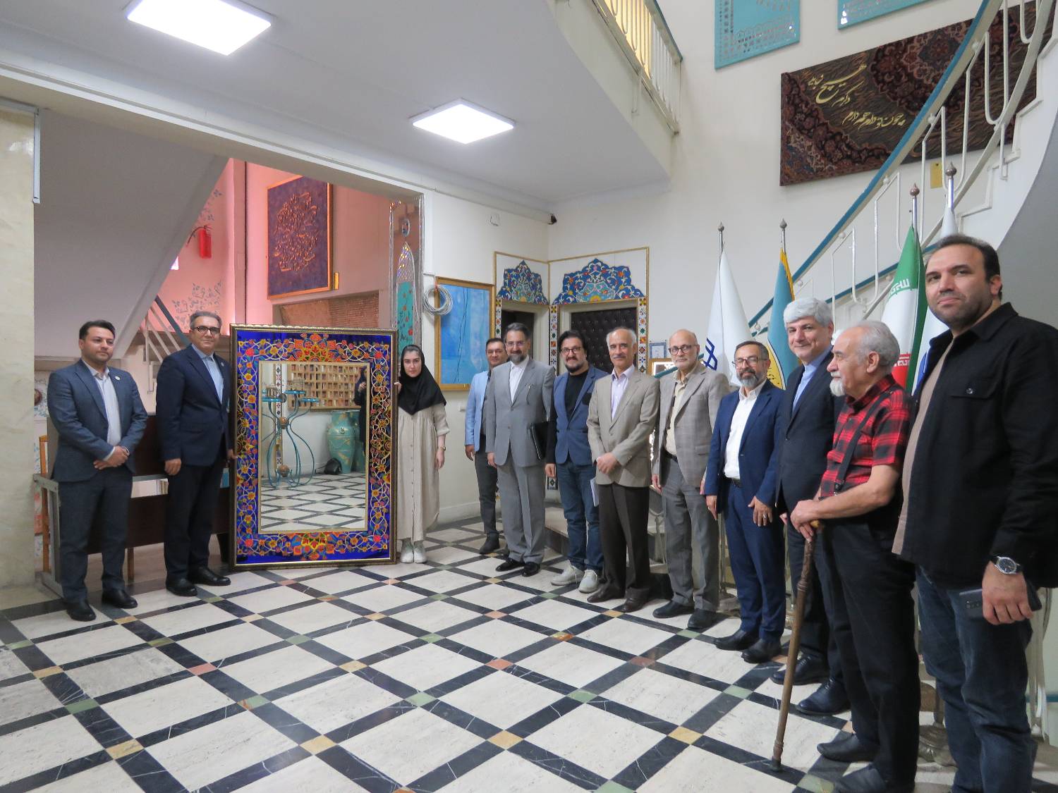 تأکید بر دیپلماسی و اقتصاد هنر، روایت‌گری و میدان‌داری با زبان هنر
