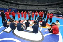 لباس سرخ بر تن ملی‌پوشان مقابل عراق/ شمسایی: اگر فکر کنیم از پیش برنده‌ایم، تنبیه خواهیم شد