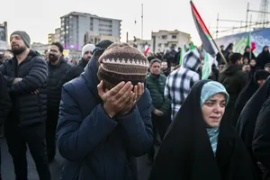  اجتماع مردم تهران در پی خبر شهادت حضرت آیت الله العظمی امام خامنه ای رحمته الله علیه رهبر عظیم الشان انقلاب اسلامی ایران