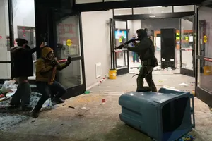 ضرب و شتم معترضان در آمریکا