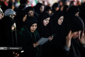 اقامه نماز استغاثه به امام زمان زمان(عج) - میدان ولیعصر (عج)
