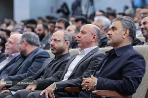 تجلیل از تیم&zwnj;های قهرمان دانشگاه آزاد اسلامی با حضور دکتر بیژن رنجبر