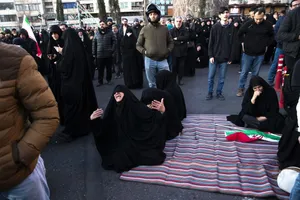  اجتماع مردم تهران در پی خبر شهادت حضرت آیت الله العظمی امام خامنه ای رحمته الله علیه رهبر عظیم الشان انقلاب اسلامی ایران