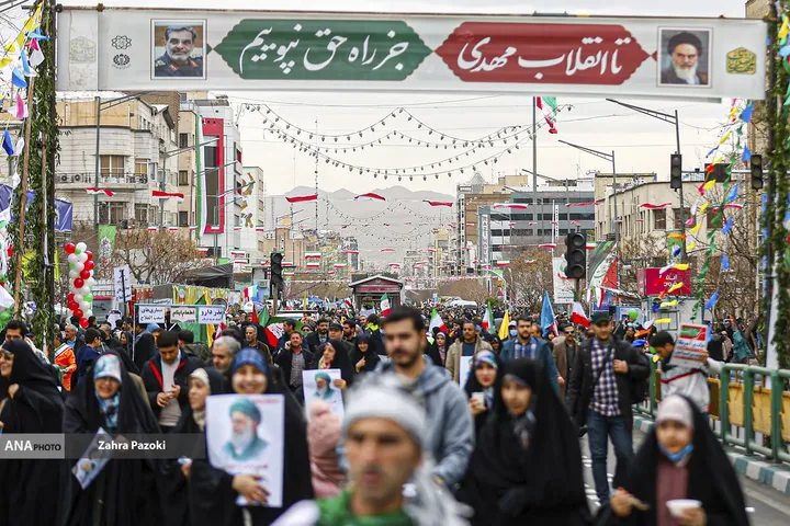 إيران تُحيي الذكرى السابعة والأربعين لانتصار الثورة الإسلامية بمسيرات حاشدة في مختلف المدن