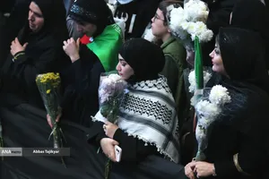 اجتماع مردمی در حمایت از رزمندگان اسلام