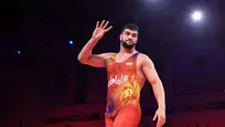 تمرین کشتی‌گیر ۶ مداله‌ ایران با نفر سوم المپیک در باکو +فیلم