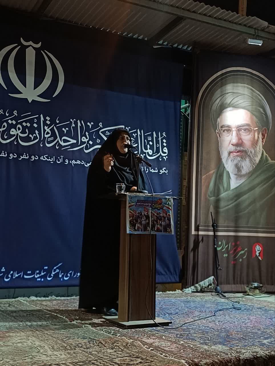 جنگ شناختی؛ نبرد در ذهن‌ها/ تأکید بر نقش خانواده در برابر تأثیرگذاری رسانه‌ای