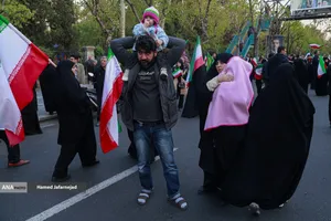 تشییع پیکر مطهر دریابان شهید &laquo;علیرضا تنگسیری&raquo; فرمانده دلاور خلیج فارس و جمعی از شهدای والامقام