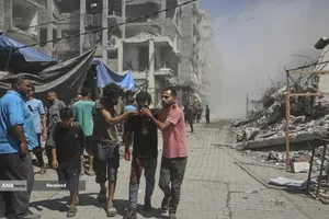 حملات هوایی گسترده به غزه