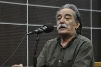 خونریزی داخلی «احمد عربانی» را راهی بیمارستان کرد/ تلاش برای انتقال این کاریکاتوریست به تهران