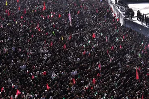 مراسم اقامه نماز بر پیکر امام شهید امت