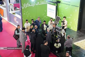 سومین روز شانزدهمین نمایشگاه فناوری نانو