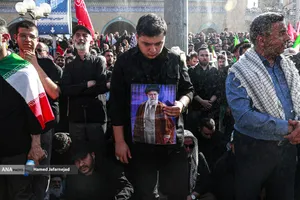 مراسم وداع با رهبر شهید انقلاب حضرت آیت الله سیدعلی خامنه&zwnj;ای (ره) و خانواده ایشان