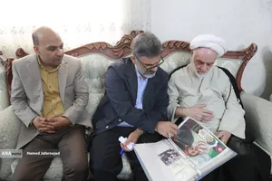 دیدار با خانواده شهید نخبه علی خدایاری