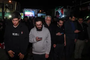 اقامه نماز استغاثه به امام زمان زمان(عج) - چهارراه نبرد خیابان پیروزی