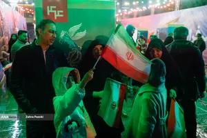 نورافشانی شب ۲۲ بهمن در تهران