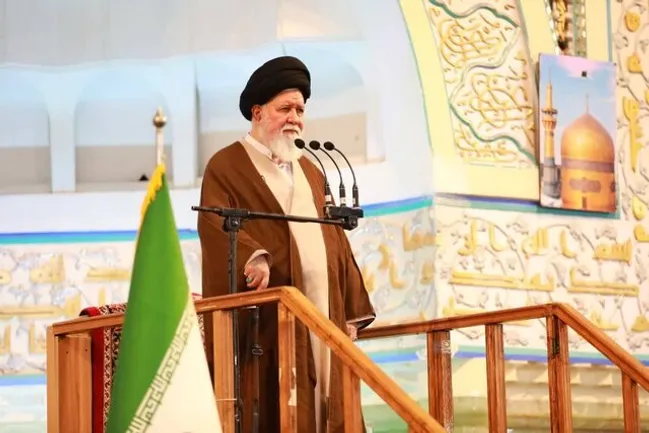 علم‌الهدی: تعامل و سازش با وابستگان «جزیره فحشا» قابل قبول نیست