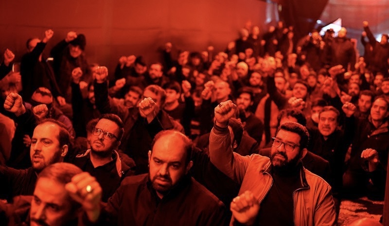 اقامه مجلس عزای موسی بن جعفر (ع) در جوار هیات موج الحسین/ بازدید حجت الاسلام قمی از محل تخریب حسینیه