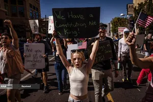 تجمع میلیونی آمریکایی ضد ترامپ با شعار &laquo;پادشاهی ممنوع&raquo;