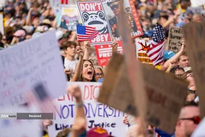 تجمع میلیونی آمریکایی ضد ترامپ با شعار &laquo;پادشاهی ممنوع&raquo;