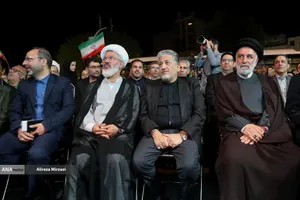 اجتماع خانواده دانشگاه آزاد اسلامی در تجدید بیعت با رهبر انقلاب