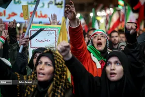 اجتماع مردمی در حمایت از رزمندگان اسلام