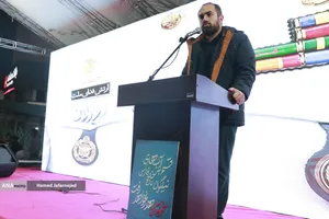 مراسم وداع با شهدای ناوشکن دنا و حمایت از نیروهای مسلح با حضور دکتر بیژن رنجبر و دانشگاهیان دانشگاه آزاد اسلامی استان تهران و اقشار مختلف مردم - میدان فردوسی تهران