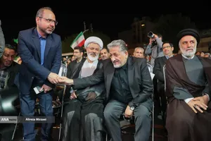 اجتماع خانواده دانشگاه آزاد اسلامی در تجدید بیعت با رهبر انقلاب