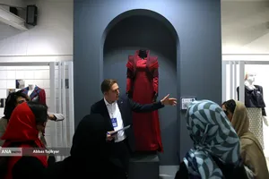 حضور بازدیدکنندگان از جشنواره بین&zwnj;المللی مد و لباس فجر 